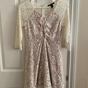 Forever 21 lacy white long sleeve dress US size Medium